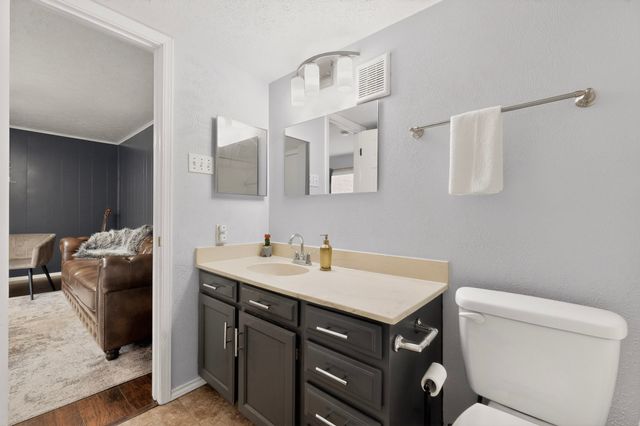 2208 Salem Drive, Carrollton, TX 75006