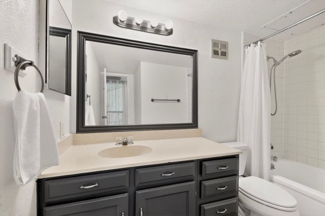 2208 Salem Drive, Carrollton, TX 75006