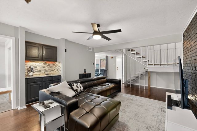 2208 Salem Drive, Carrollton, TX 75006