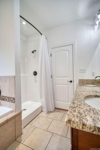 4910 Peachtree Ave, Jonesboro, AR 72405