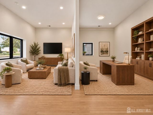 810 N 2nd Avenue 3, Highland Park, NJ 08904