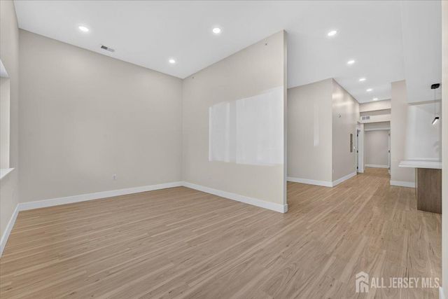 810 N 2nd Avenue 3, Highland Park, NJ 08904