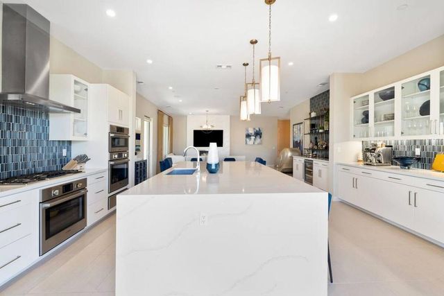 2 Iridium Way, Rancho Mirage, CA 92270