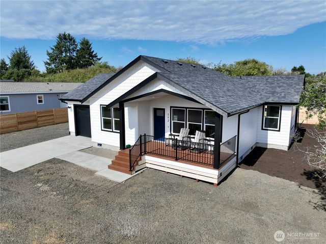 152 Calawah Street SW, Ocean Shores, WA 98569