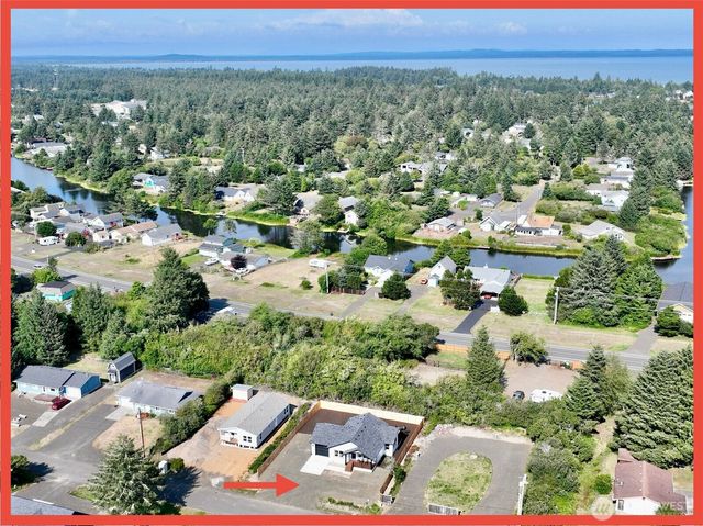 152 Calawah Street SW, Ocean Shores, WA 98569