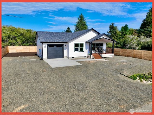 152 Calawah Street SW, Ocean Shores, WA 98569
