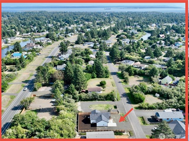 152 Calawah Street SW, Ocean Shores, WA 98569