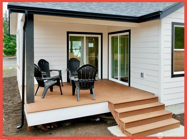 152 Calawah Street SW, Ocean Shores, WA 98569