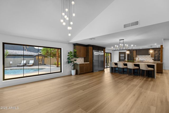 1821 E LYNWOOD Street, Mesa, AZ 85203