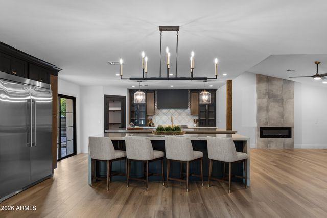 1821 E LYNWOOD Street, Mesa, AZ 85203