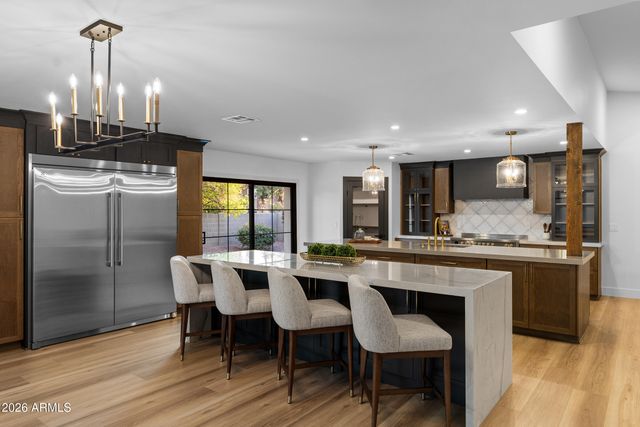 1821 E LYNWOOD Street, Mesa, AZ 85203