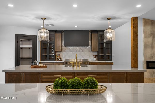 1821 E LYNWOOD Street, Mesa, AZ 85203