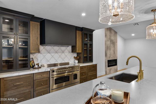 1821 E LYNWOOD Street, Mesa, AZ 85203