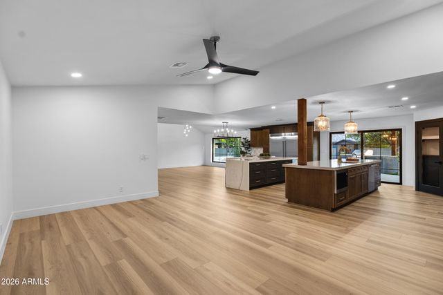 1821 E LYNWOOD Street, Mesa, AZ 85203