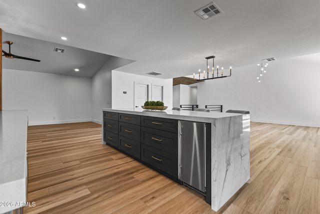 1821 E LYNWOOD Street, Mesa, AZ 85203