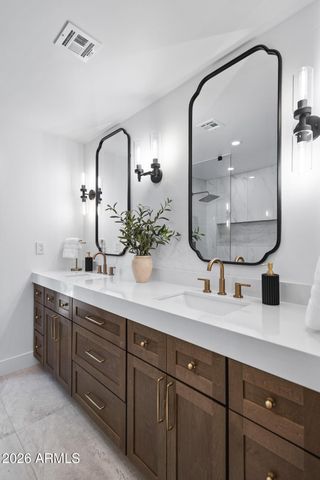 1821 E LYNWOOD Street, Mesa, AZ 85203