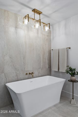 1821 E LYNWOOD Street, Mesa, AZ 85203