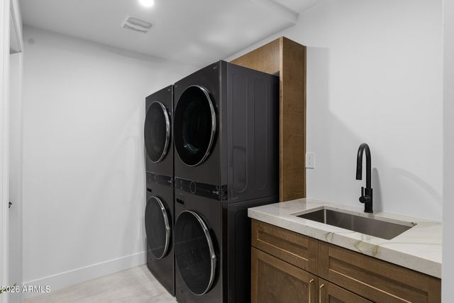 1821 E LYNWOOD Street, Mesa, AZ 85203