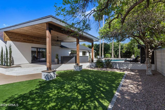 1821 E LYNWOOD Street, Mesa, AZ 85203