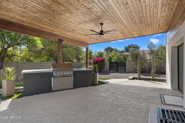 1821 E LYNWOOD Street, Mesa, AZ 85203