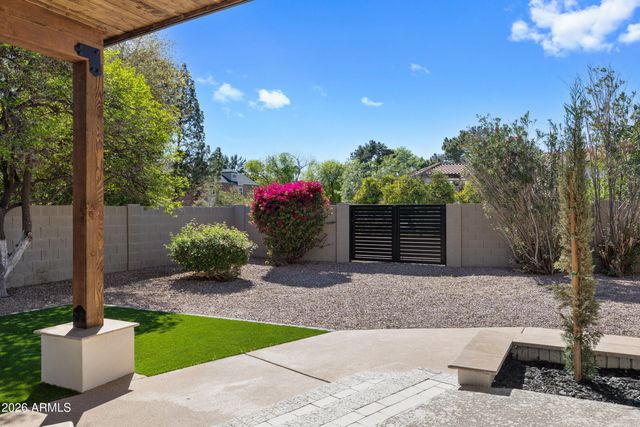1821 E LYNWOOD Street, Mesa, AZ 85203