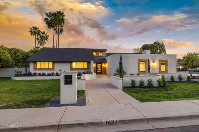 1821 E LYNWOOD Street, Mesa, AZ 85203