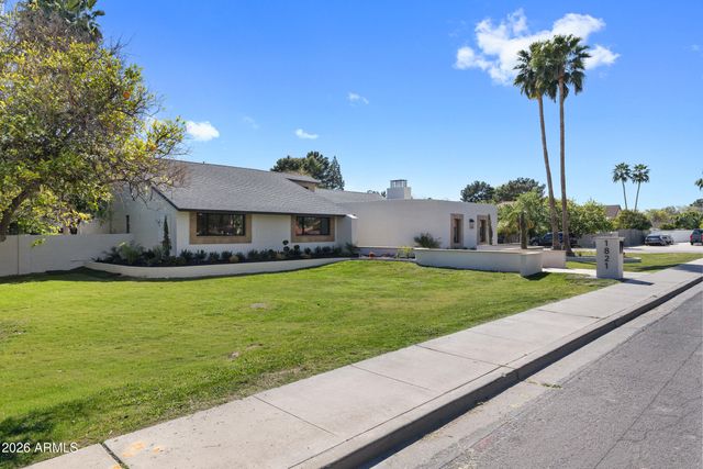 1821 E LYNWOOD Street, Mesa, AZ 85203