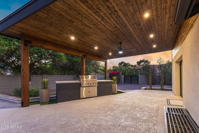 1821 E LYNWOOD Street, Mesa, AZ 85203