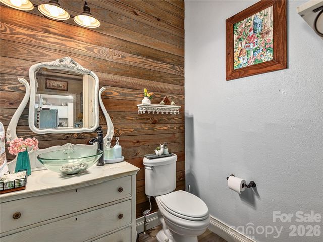 148 Campbell Creek Road, Maggie Valley, NC 28751