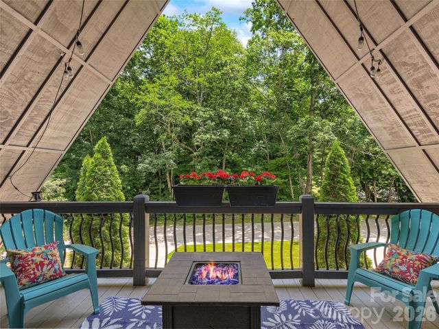 148 Campbell Creek Road, Maggie Valley, NC 28751