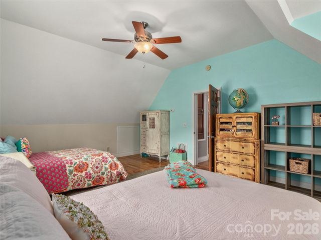 148 Campbell Creek Road, Maggie Valley, NC 28751