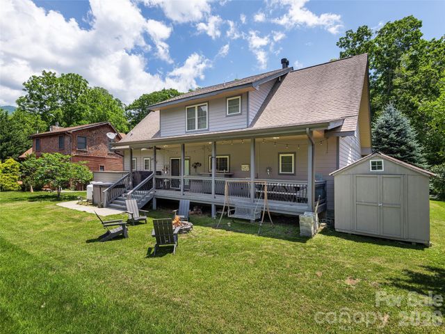 148 Campbell Creek Road, Maggie Valley, NC 28751