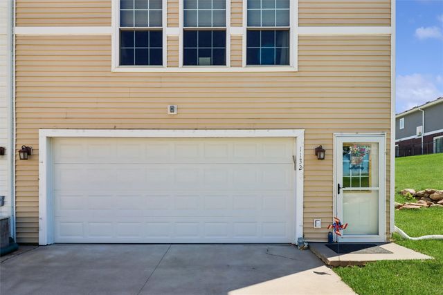 1132 10th Avenue NW, Altoona, IA 50009