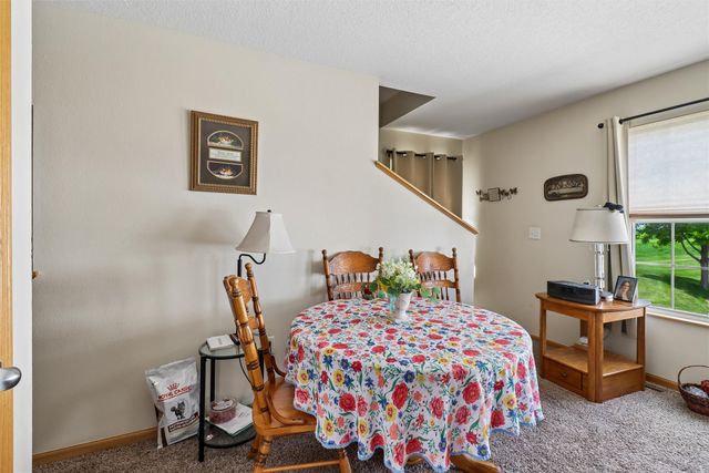 1132 10th Avenue NW, Altoona, IA 50009
