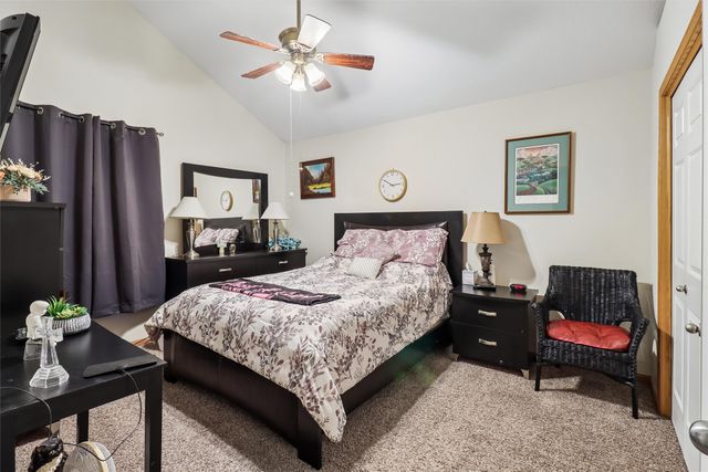 1132 10th Avenue NW, Altoona, IA 50009