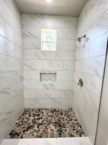 16737 E Hammon Street, Montgomery, TX 77316