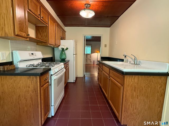 22 Luta Heights, Sharon, CT 06069