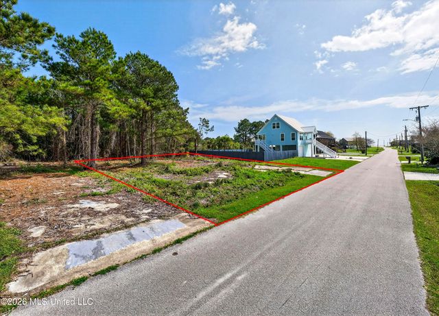 148 Vacation Lane, Waveland, MS 39576