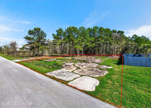148 Vacation Lane, Waveland, MS 39576