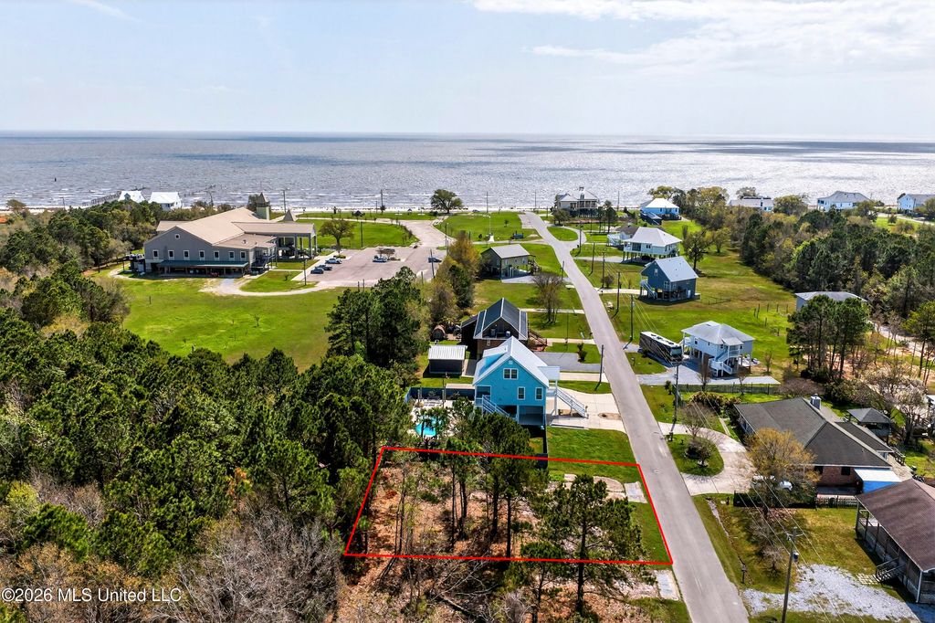 148 Vacation Lane, Waveland, MS 39576