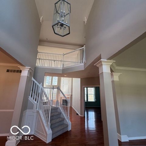 11716 Shadowwood Court, Zionsville, IN 46077