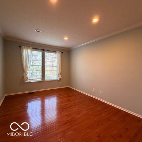 11716 Shadowwood Court, Zionsville, IN 46077