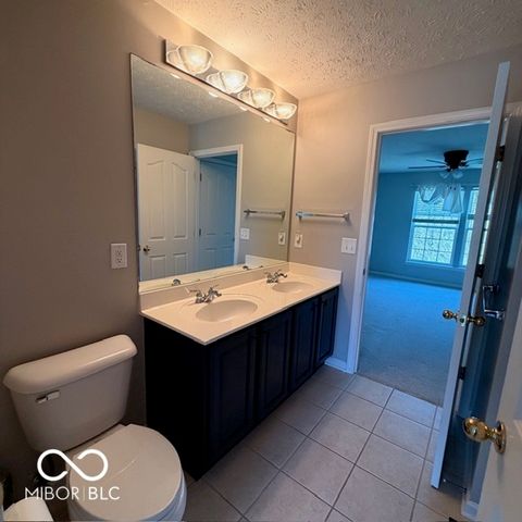 11716 Shadowwood Court, Zionsville, IN 46077