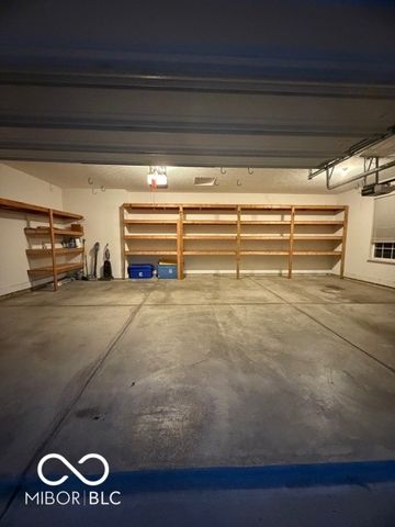 11716 Shadowwood Court, Zionsville, IN 46077