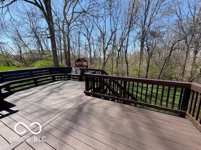 11716 Shadowwood Court, Zionsville, IN 46077