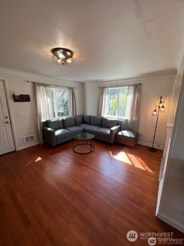 1448 17th Street, Bremerton, WA 98337