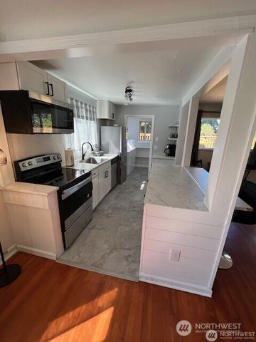 1448 17th Street, Bremerton, WA 98337