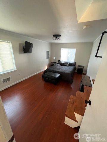 1448 17th Street, Bremerton, WA 98337