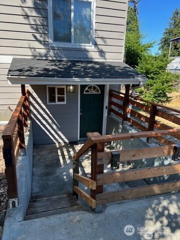 1448 17th Street, Bremerton, WA 98337