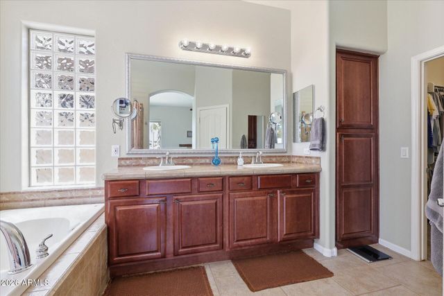 6781 S RACHAEL Way, Gilbert, AZ 85298
